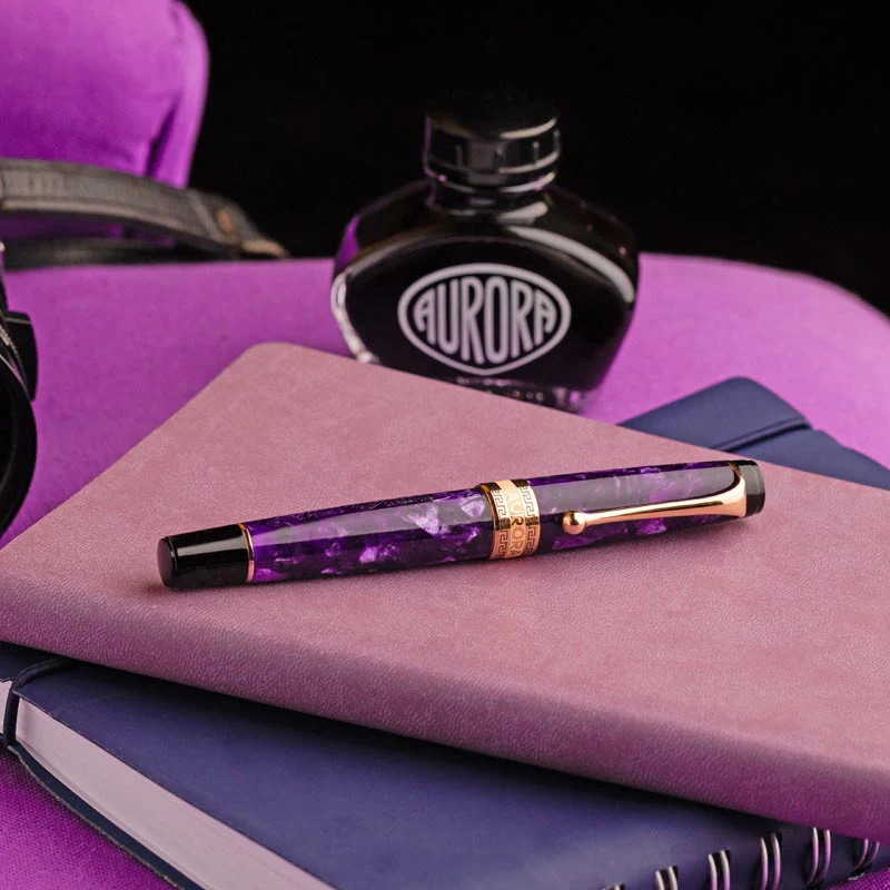 Aurora Optima Viola Fountain Pen - Image 3