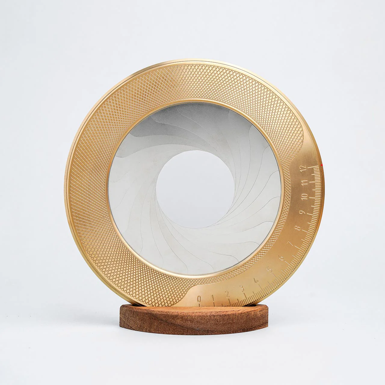 Makers Cabinet Iris Circle Drawing Tool