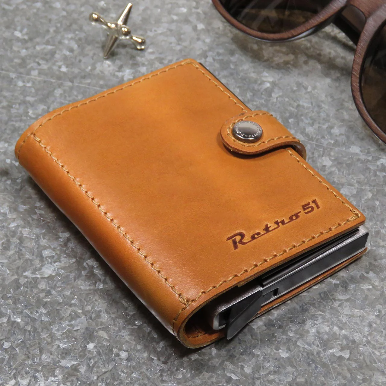 Retro 51 Pularys Modern Traveler Wallet with Ballpoint Pen - Image 8