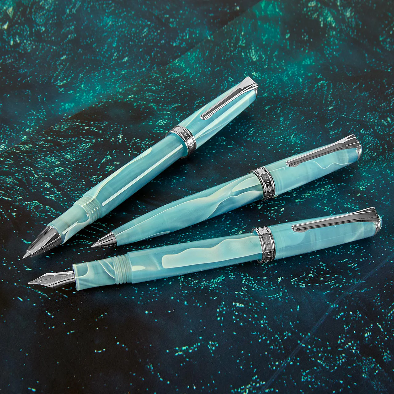 True Writer Classic Larimar Blue Fountain Pen - Image 2